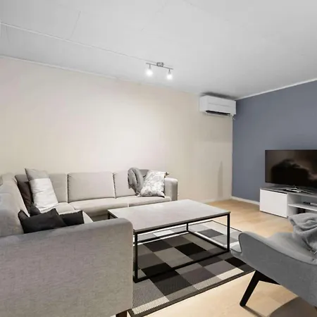 Lovly 3 Bedroom With The View Of Aurora Апартаменты *